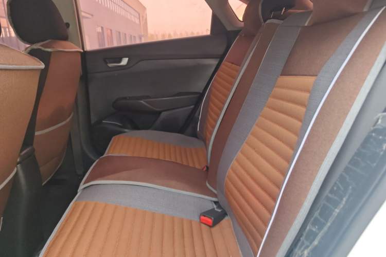 Used Hyundai Verna RV 2017 1.4L Automatic Cool Edition GLS China V Emission Standard Left Rear Seat