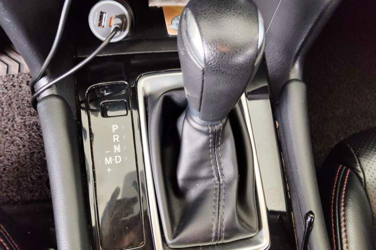 Used Mazda 3 Axela 2017 Sedan 1.5L Automatic Luxury Model China VI Standard