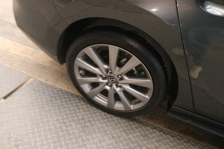 Used Mazda 3 Axela 2020 2.0L Automatic Zhiya Edition Exterior 5