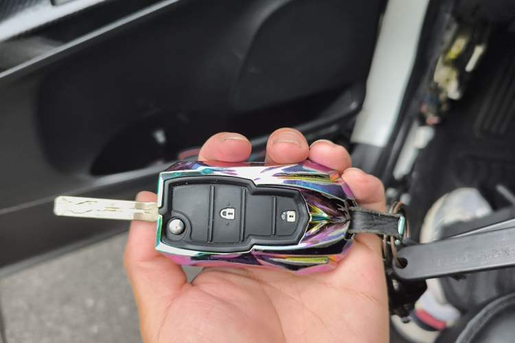 Used Toyota RAV4 2015 2.0L CVT Two-Wheel Drive Fashion Edition