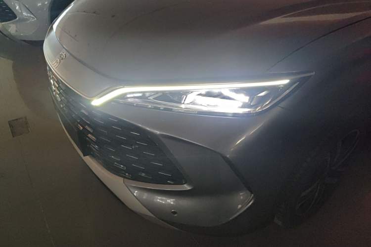 Used BYD Song L DM-i 2025 Intelligent Driving Version 112 km Beyond-Range Type
