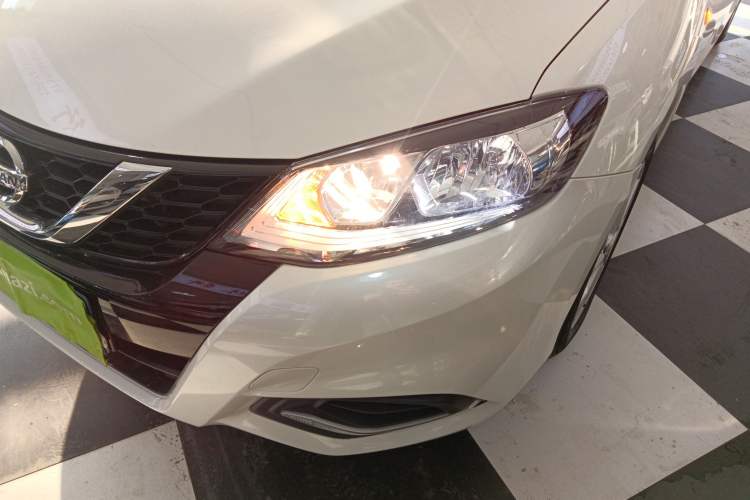 Used Nissan Tiida 2021 1.6L CVT Cool Edition
