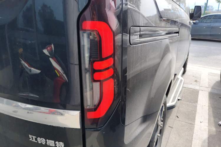 Used Ford Tourneo Custom 2023 2.0T Automatic Prestige Edition