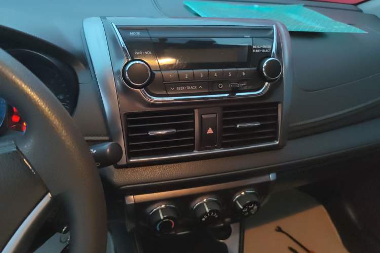 Used Toyota YARiS L Zhi Xuan 2015 1.5E Automatic Charm Edition