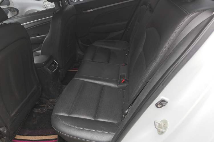 Used Hyundai Elantra (6th Generation / Lingdong) 2019 1.5L CVT ZhiXuan – Elite Version Left Rear Seat