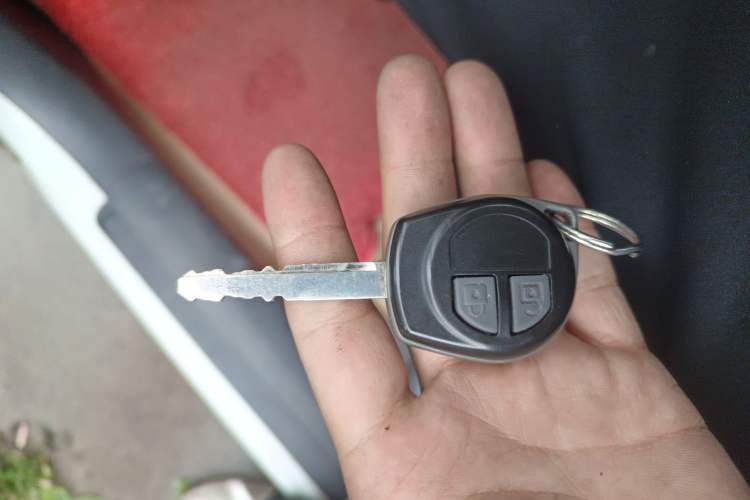 Used Suzuki Splash 2012 1.4 VVT Deluxe Edition