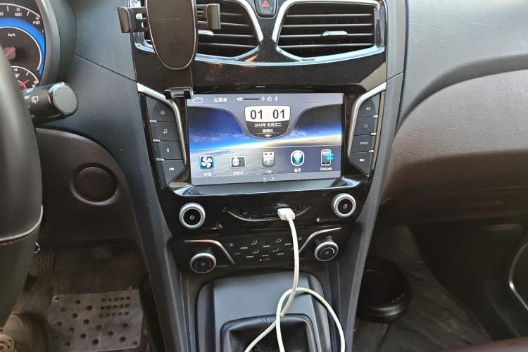 Used Haima V70 2016 2.0L Manual - Enjoyment Version 6 Seats
