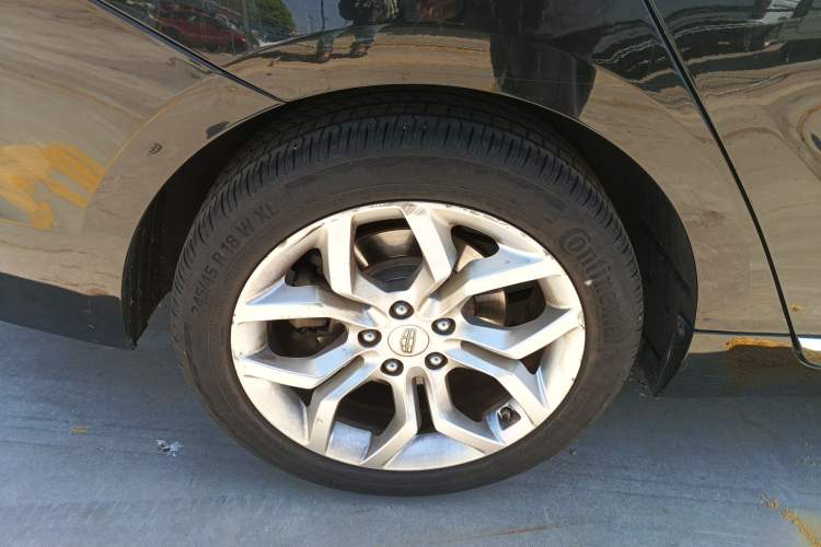 Used Geely Auto Emgrand GT 2015 1.8T Premium Model Right Rear Wheel Hub