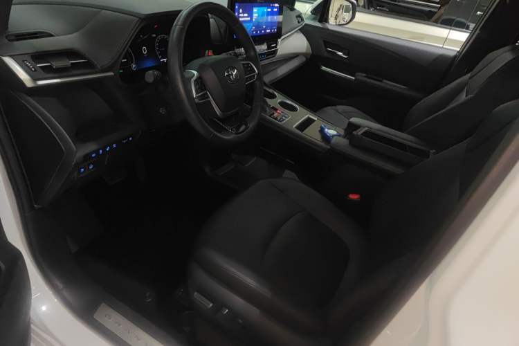 Used Toyota Granvia 2022 2.5L Hybrid Flagship Edition Left Front Seat