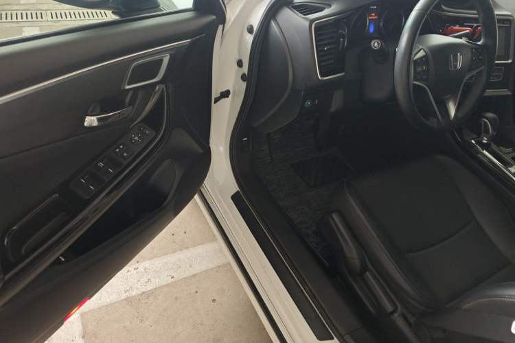 Used Honda Spirior 2017 2.0L Classic Edition
