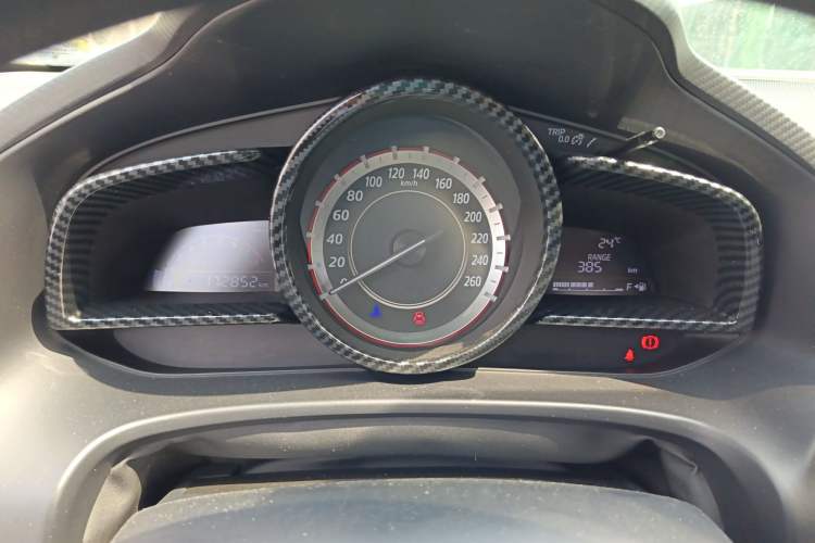 Used Mazda 3 Axela 2016 Sedan 1.5L Manual Comfort Model
