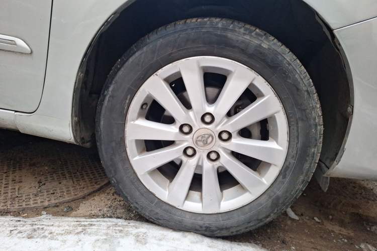 Used Toyota Corolla 2007 1.8L Automatic GLX-i Right Front Wheel Hub