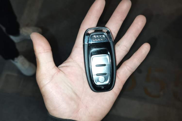 Used Audi A8 2014 A8L 45 TFSI quattro Luxury Model
