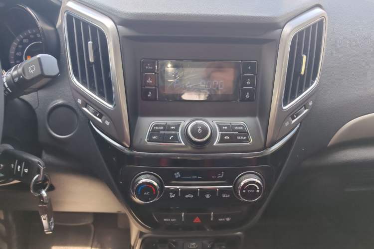 Used CHANGAN CS15 2016 1.5L Automatic Fashion Edition
