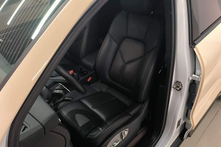 Used Porsche Macan 2022 Macan 2.0T