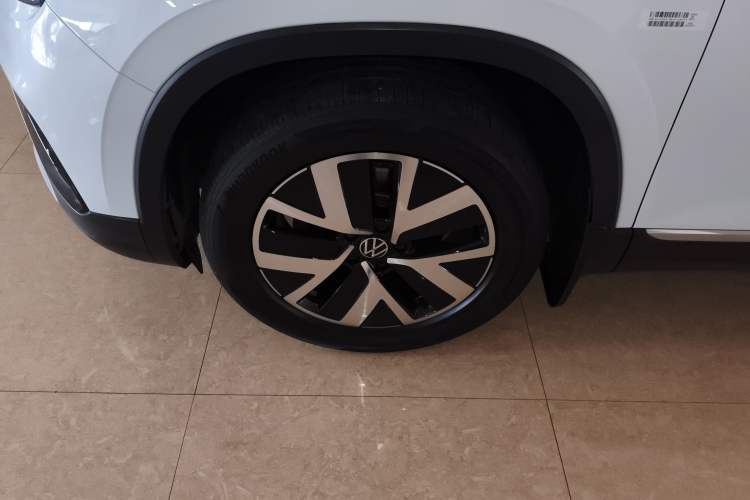 Used Volkswagen Tayron 2023 280TSI Two-Wheel-Drive Luxury Plus Advanced Version Left Front Wheel Hub