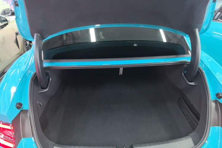 Used Xiaomi Auto SU7 2024 Four-Wheel Drive Ultra-Long Range Advanced Intelligent Driving Max Edition Trunk