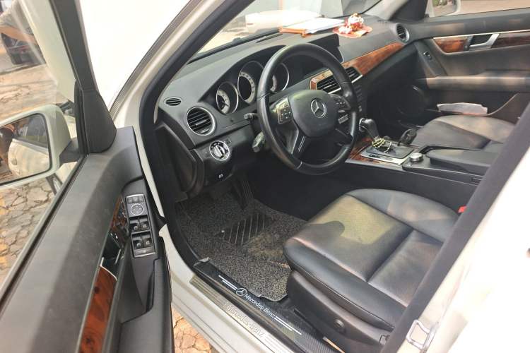 Used Mercedes-Benz C-Class 2011 C 200 CGI Elegant Model