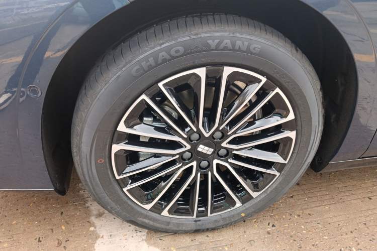 Used Geely Galaxy Galaxy 8 2025 130km EM-i Deluxe Edition