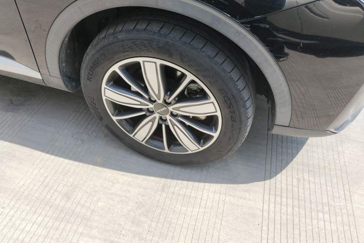 Used Haval H6 2021 1.5 GDIT Automatic Champion Edition Right Front Wheel Hub