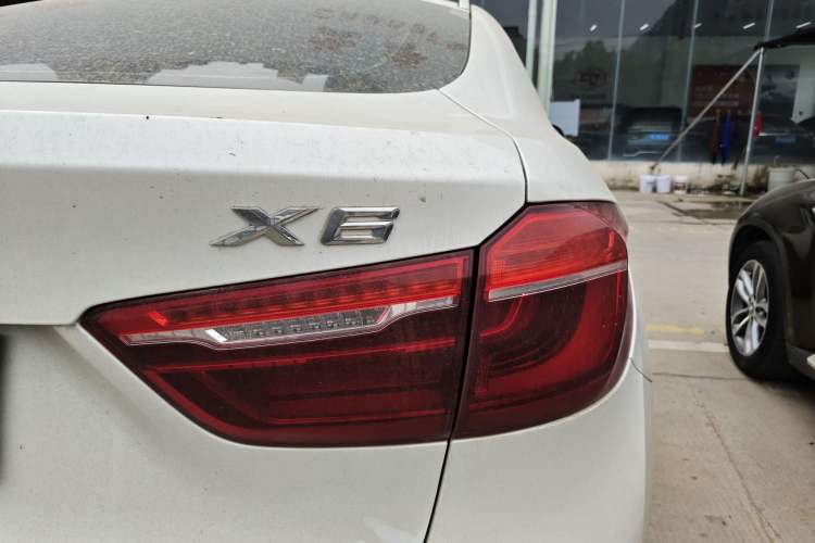 Used BMW X6 2015 xDrive28i Right Rear Taillight