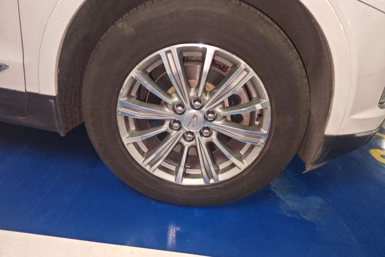 Used Cadillac XT5 2016 28T Four-Wheel Drive Tech Version