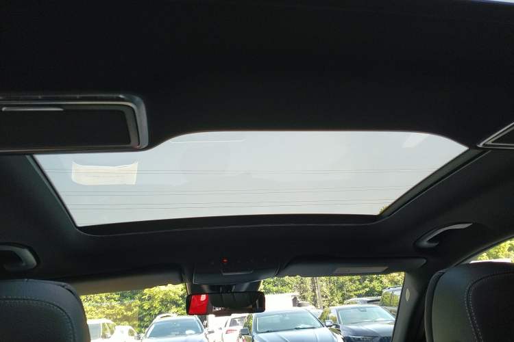 Used Mercedes-Benz GLC 2022 Facelifted GLC 300 L 4MATIC Luxury Edition
