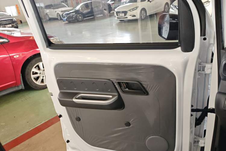 Used Wuling Zhiguang New Energy 2025 Standard Model