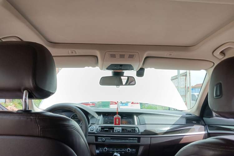 Used BMW 5 Series 2014 525Li Luxury Design Package
