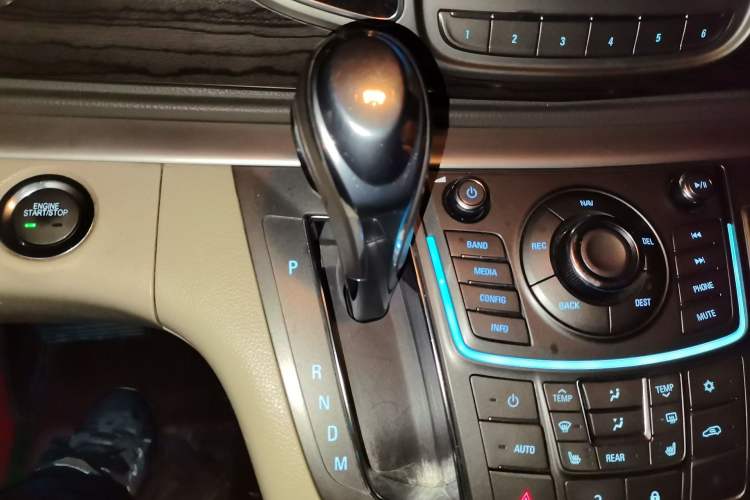 Used Buick GL8 2011 3.0L XT Luxury Business Flagship Edition Gear Lever