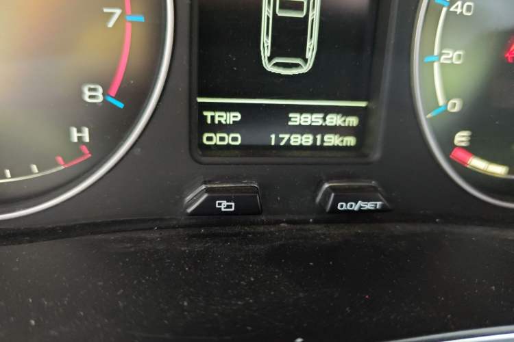 Used Geely Auto Vision X6 2016 1.8L Manual Luxury Model