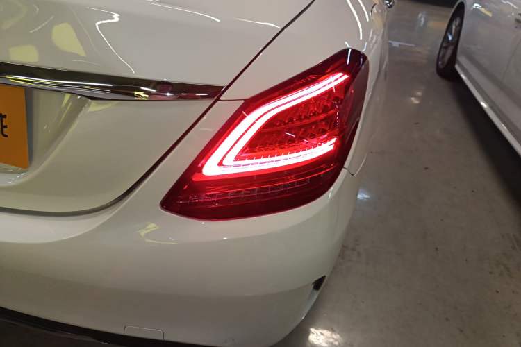 Used Mercedes-Benz C-Class 2021 C 200 L Fashion Edition Sport Version Right Rear Taillight