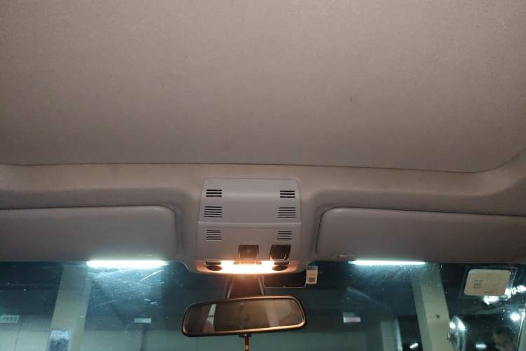 Used BMW X1 2015 sDrive18i Leading Edition Headliner