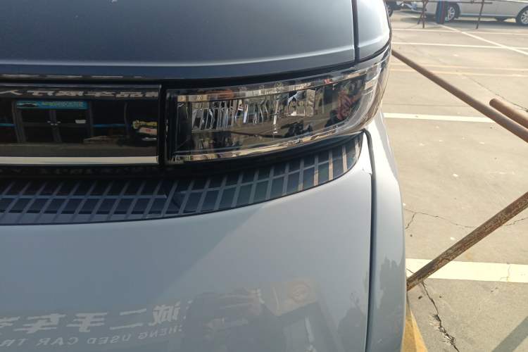 Used Farizon Super VAN 2025 Yucheng Action-Pak, Short-Axle 68kWh ZhiXin, 5-seater