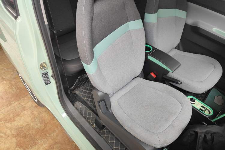 Used Wuling Hongguang MINIEV 2022 Macaron Premium Model – Lithium Ternary Battery