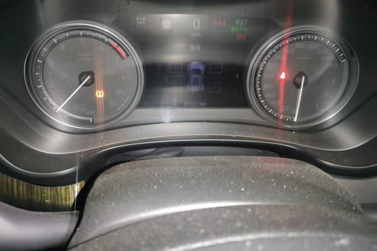 Used Cadillac XT4 2018 28T 4x4 Platinum Edition