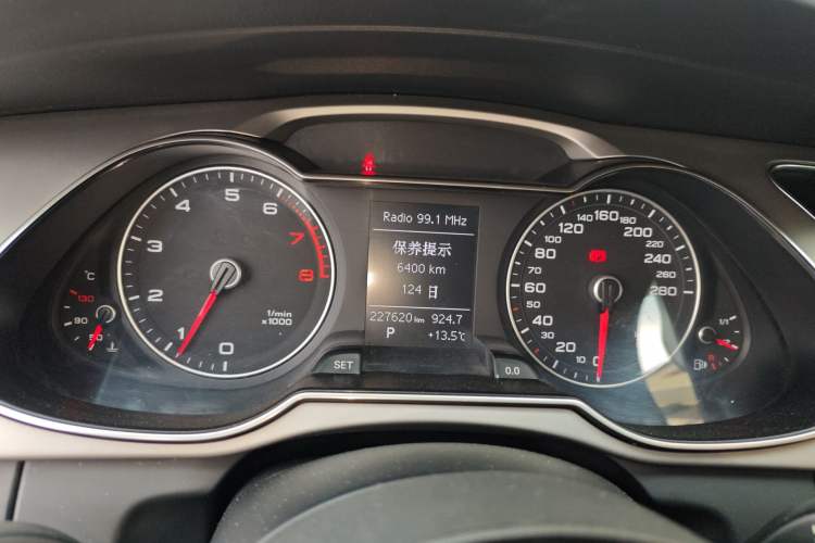 Used Audi A4L 2013 35 TFSI Automatic Standard Model Instrument Cluster