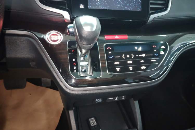 Used Honda Odyssey 2018 2.4L Luxury Edition
