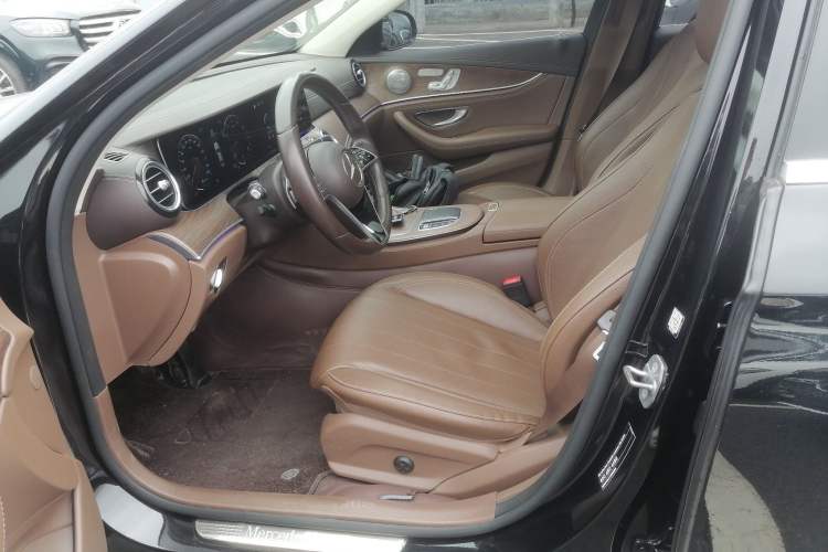 Used Mercedes-Benz E-Class 2023 Updated E 300 L Fashion Edition
