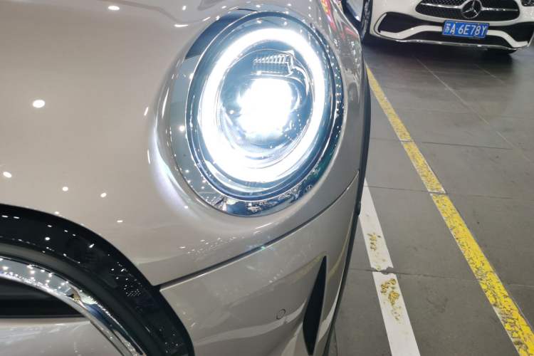 Used MINI MINI 2023 Updated 1.5T COOPER Artist