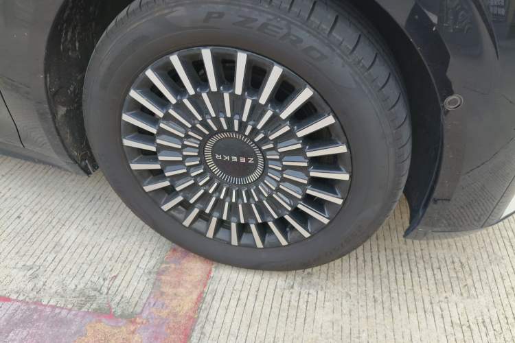 Used Zeekr 009 2022 WE Edition Right Front Wheel Hub