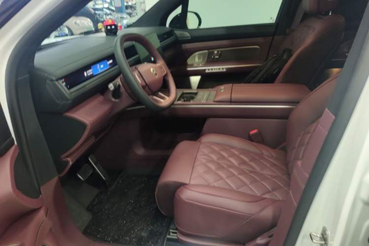 Used Nio ES8 2026 Model 6-seat Executive Signature Edition

