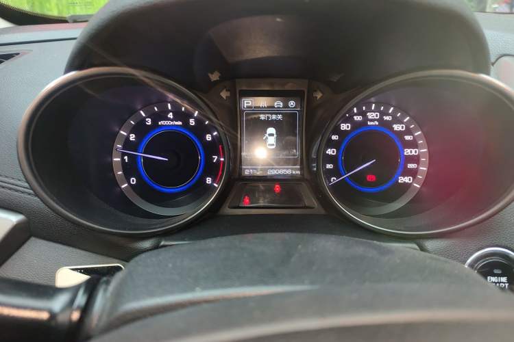 Used CHANGAN Eado 2016 1.6L GDI Automatic JingShang Model Odometer Close Up