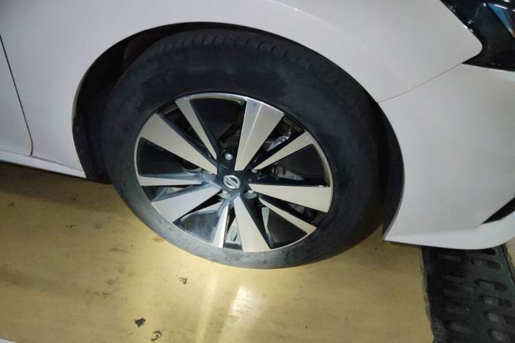 Used Nissan Teana 2021 2.0L XL Upper AD1 Smart Drive & Navigation Edition Right Front Wheel Hub