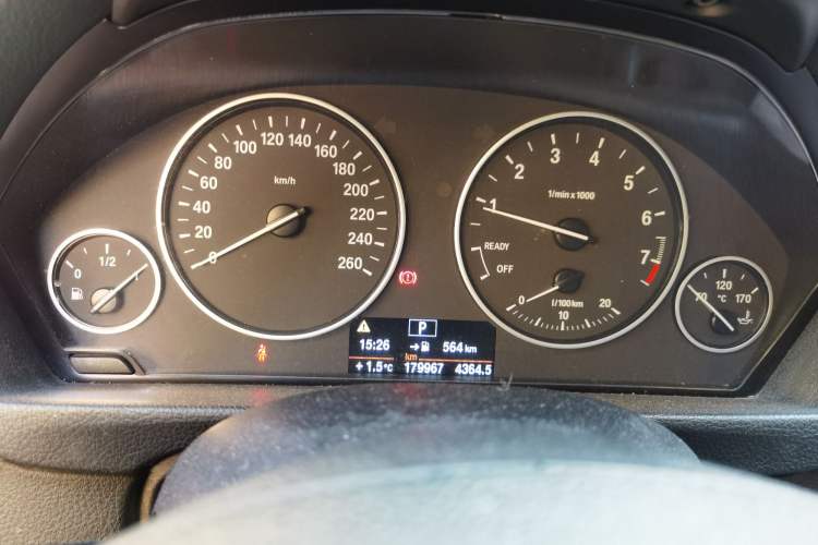 Used BMW 3 Series GT 2013 320i Leading Model
