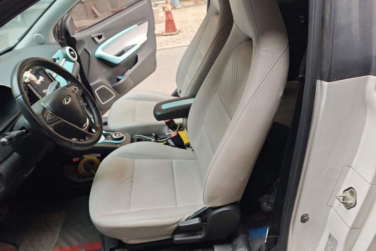 Used Chery QQ Little Ant 2021 150 000 Yuan "Ant Fan" Edition New Ant Cool Version Lithium-Ion Battery