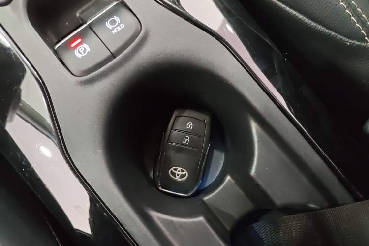 Used Toyota FRONTLANDER 2022 2.0L CVT Luxury Edition