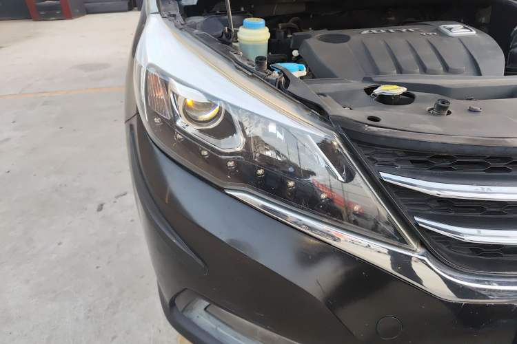 Used Zotye Z300 2014 1.5L Urban Edition Manual Luxury Model
