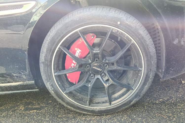 Used Jaguar XEL 2021 2.0T 250 PS R-DYNAMIC S Advanced Sport Edition Right Front Wheel Hub