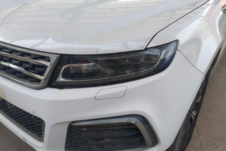 Used Zotye T600 2016 Sport Edition 1.5T Manual Prestige Model Left Front Headlight